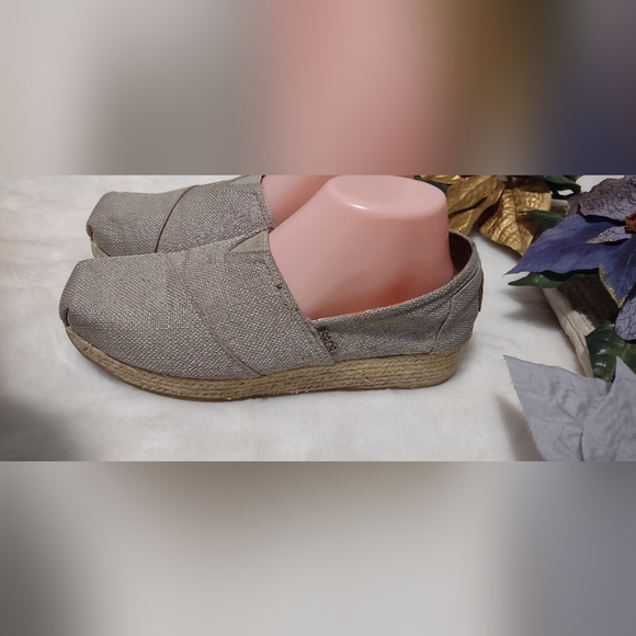 Skechers shoes for women size 9 - Picture 2 of 6